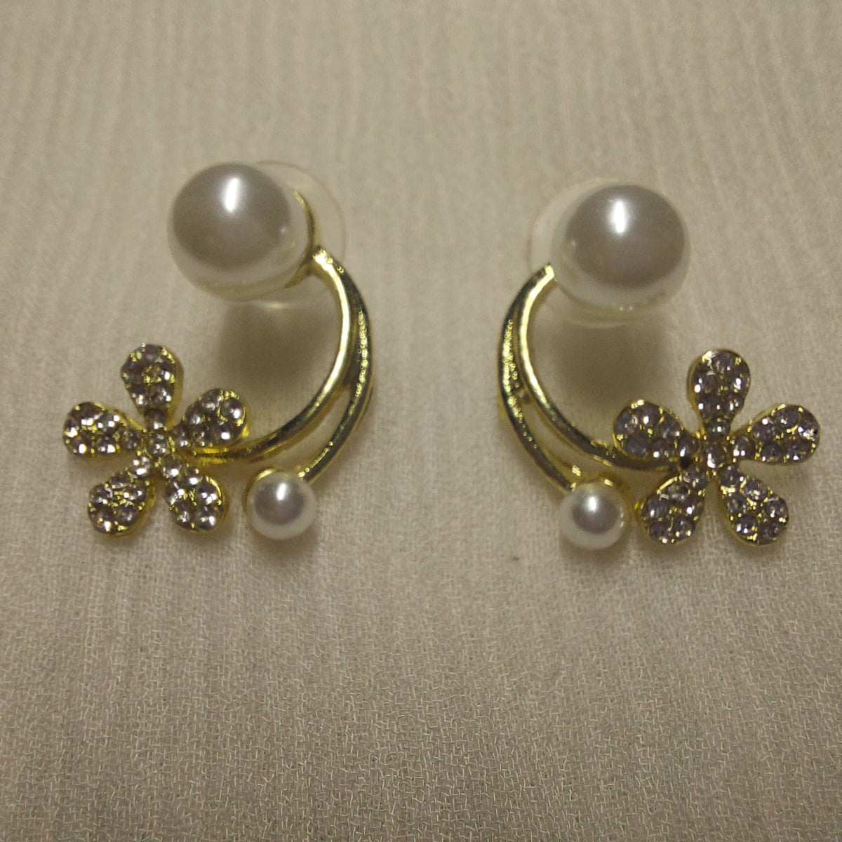 Flower and Pearl Earrings