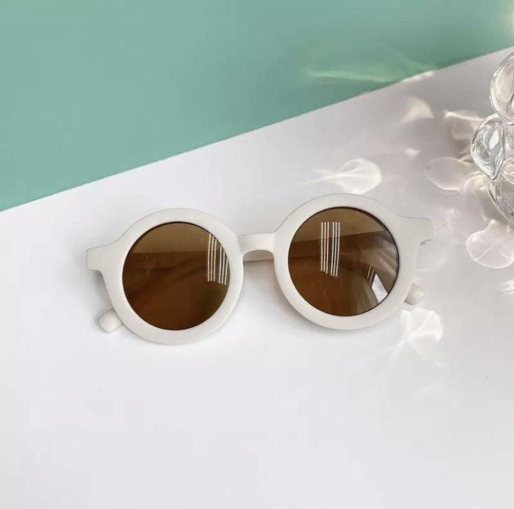 White Simple Glasses